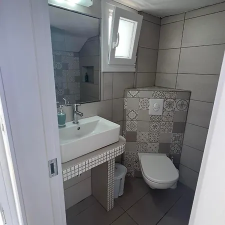 ウィステリア *