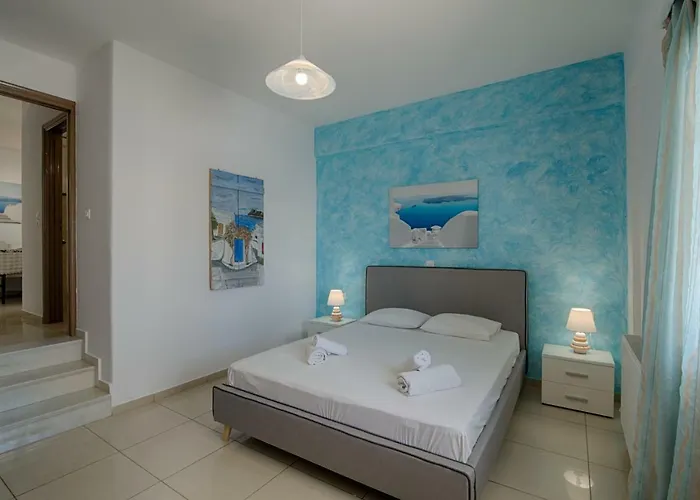 Wisteria Karterados (Santorini)